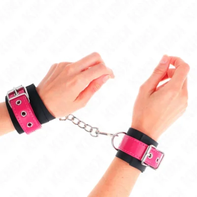 Manette Kink – Polsiere in nylon nero e similpelle rosa